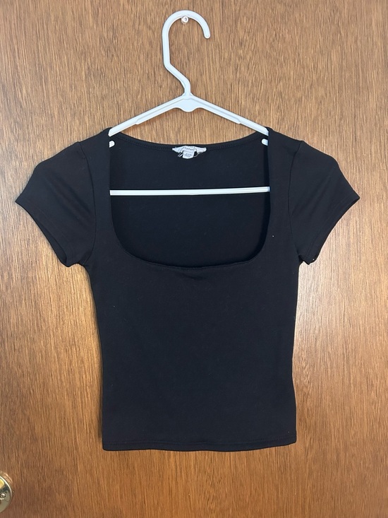 Garage Tops - Garage Black Scoop Neck Short Sleeve Top